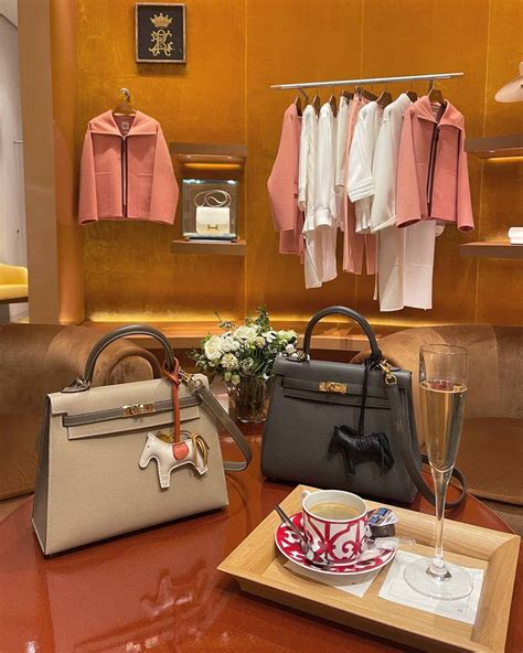 what to offer hermes